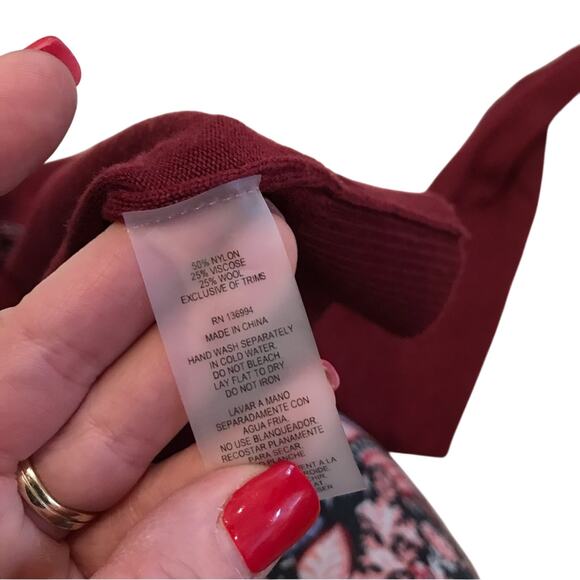 Liquid by Sioni burgundy studded jewel v neck wool blend sweater size small - Picture 6 of 6